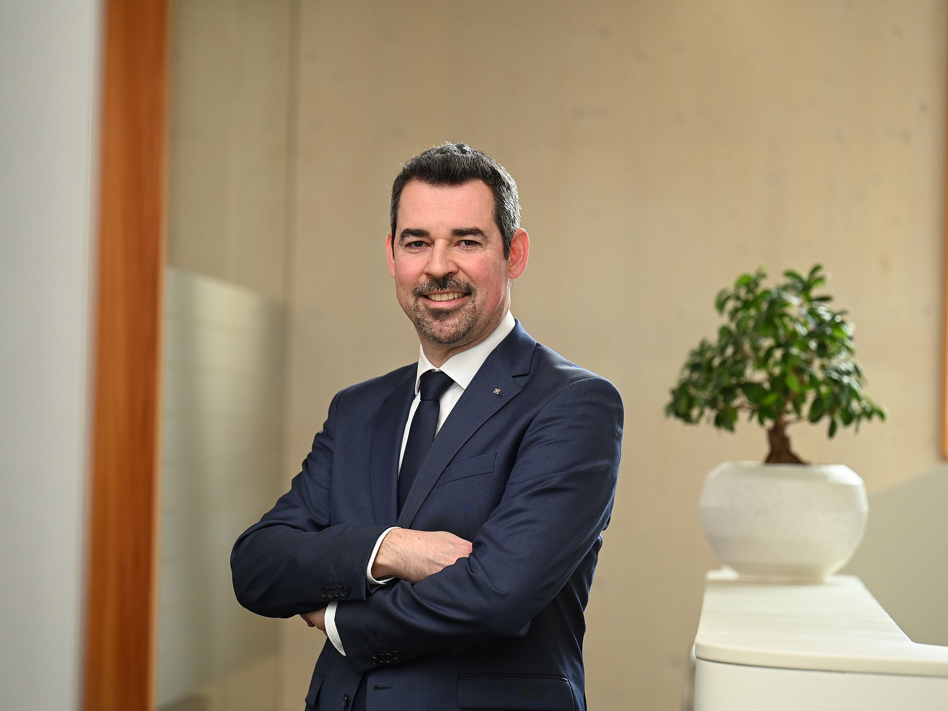 Mit Mag. Andreas Hohensasser wird der neue Vorstand komplett